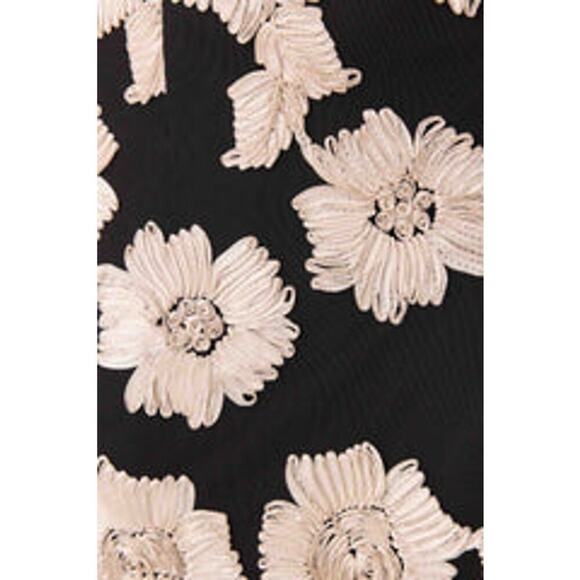 Elliatt Margaux Fit & Flare Gown in Black & Gold Floral Size XL - Picture 9 of 11